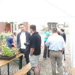 Besucher im Außenbereich. fleischfressende Pflanzen